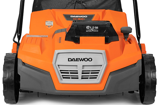 Защищает внутренние механизмы скарификатора от повреждений при столкновениях с твердыми предметами, обеспечивая долговечность и устойчивость к внешним воздействиям.